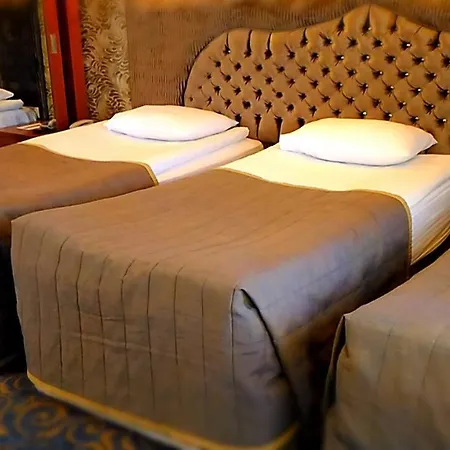 Sarr Tac Mahal Hotel *