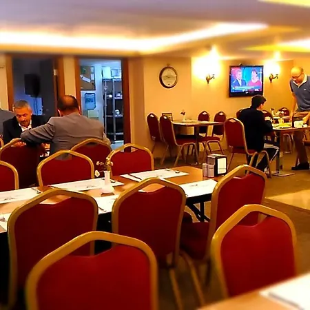 Hotel Sarr Tac Mahal *