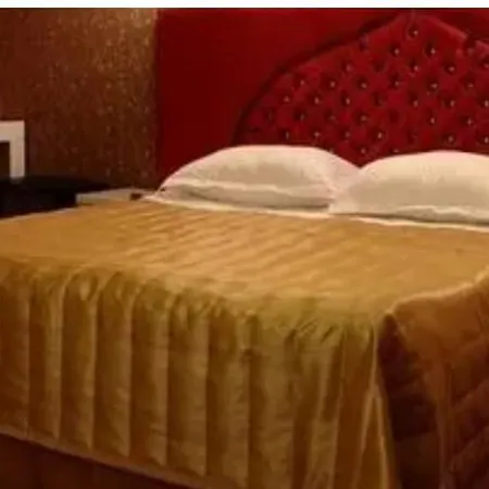 Sarr Tac Mahal Hotel