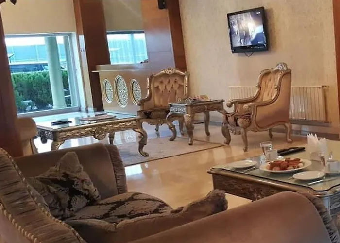 מלון Sarr Tac Mahal *