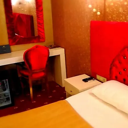 Отель Sarr Tac Mahal *