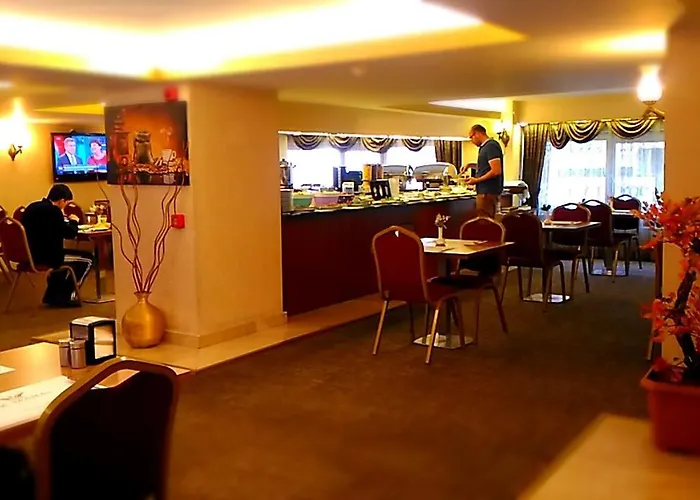 Sarr Tac Mahal Ξενοδοχείο *