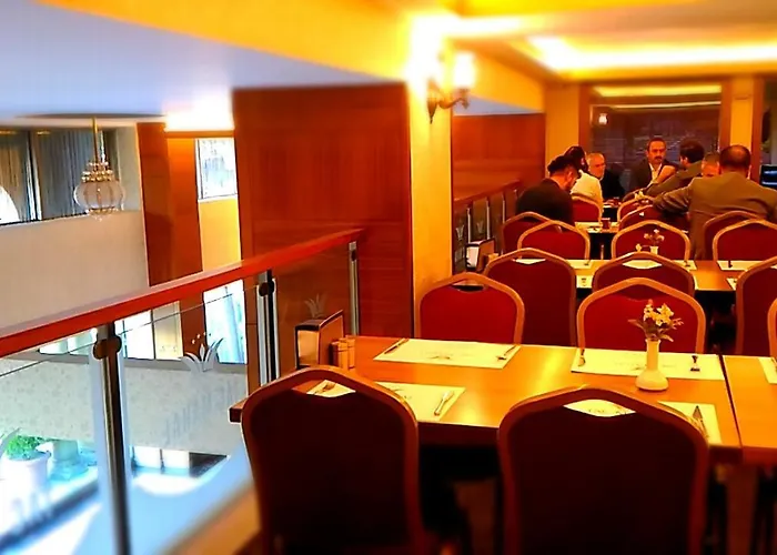 Sarr Tac Mahal * Άγκυρα