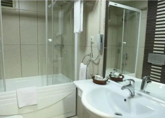 Ξενοδοχείο Sarr Tac Mahal